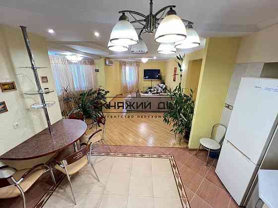 Оренда Квартира 3-кімнатна, 6/9 поверх на Введенская ул. Киев