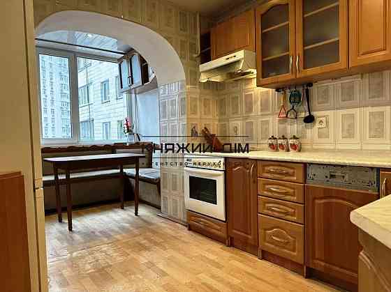 Оренда Квартира 3-кімнатна, 7/15 поверх на Урицкого ул./ Липкивского Василия Kiev