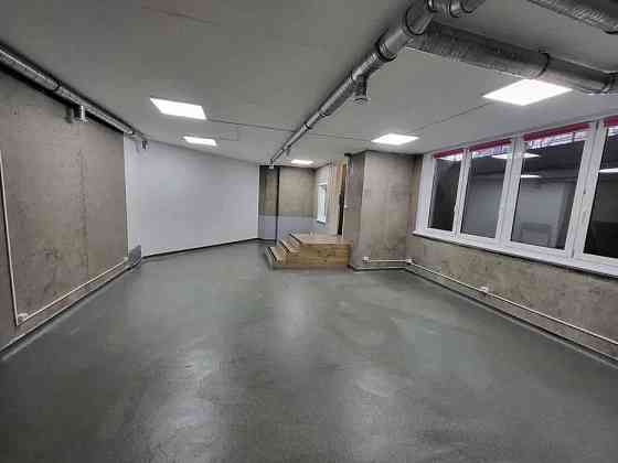 Оренда приміщення вільного призначення на улица Срибнокильская, д.1 приміщень - 1, поверх - cokol/33 Киев