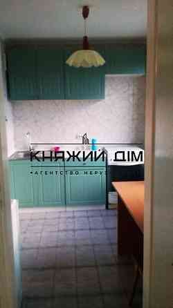 Оренда Квартира 3-кімнатна, 12/12 поверх на Малышко Андрея ул. Киев