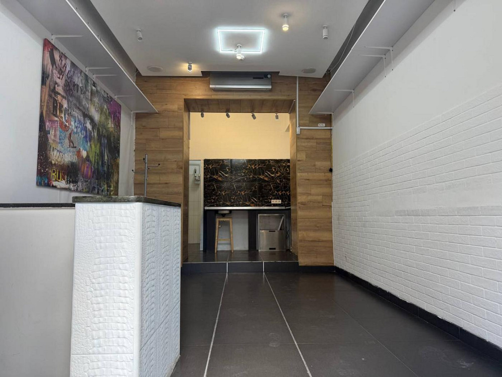 Продаж приміщення вільного призначення на вул. Грушевського Михайла приміщень - 3, поверх - 1/3 Львів - фото 1