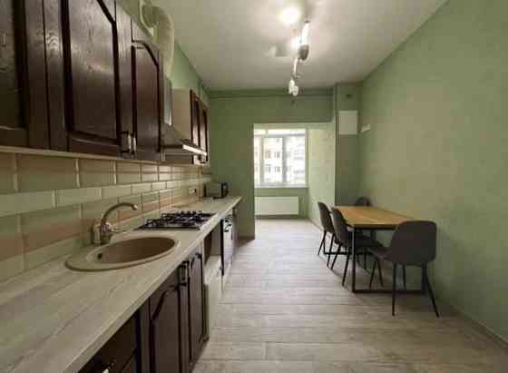 Квартира в кирпичном доме . В районе Южного рынка. Одеса