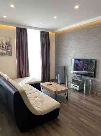 Оренда Квартира 2-кімнатна, 11/20 поверх на ул. Предславинская Киев