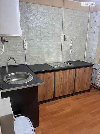 Оренда Квартира 3-кімнатна, 8/16 поверх на просп. Володимира Івасюка, 27А Київ