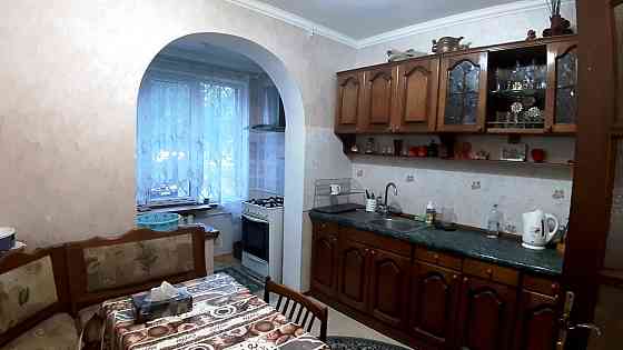 Продам 2-комнатную квартиру с отдельным входом и подвалом, ул. Заболотного Одеса