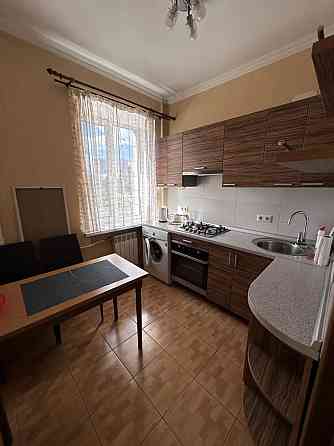 Оренда Квартира 2-кімнатна, 3/5 поверх на Берестейський просп., 9/47 Киев