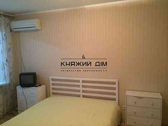 Оренда Квартира 2-кімнатна, 8/9 поверх на Березняковская ул. Kiev