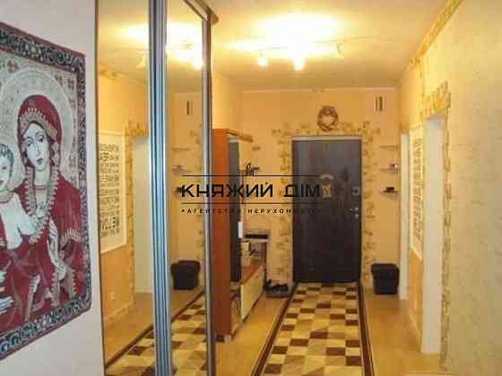 Оренда Квартира 3-кімнатна, 2/23 поверх на Ахматовой Анны ул. Киев