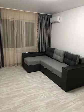 Оренда Квартира 2-кімнатна, 26/27 поверх на ул. Вишняковская Київ