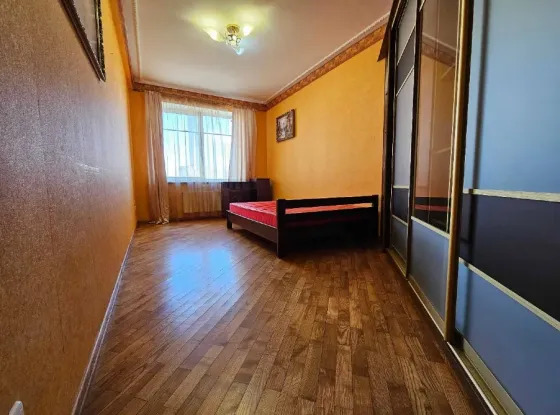 Продаж 3к Квартира 107 кв.м вул. Петлюри Львів