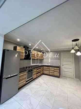 Оренда Квартира 2-кімнатна, 8/11 поверх на Жулянська вул., 2в Київ