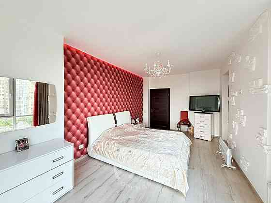 Продаж Квартира 3-кімнатна, 7/27 поверх на Шумського Юрія вул., д. 5 Киев