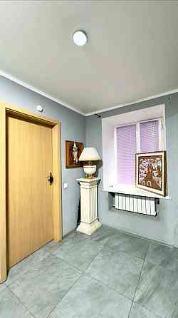 Продаж Квартира 2-кімнатна, 1/5 поверх на Антонова Авіаконструктора вул., д. 10 Київ