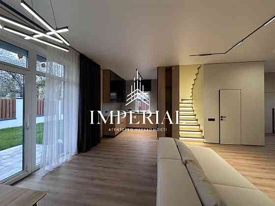 Продаж Будинок 4-кімнатний на вул. Лугова Київ