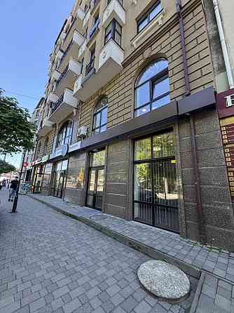 Оренда торгове приміщення на Залізнична вул., 49 поверх - 1/4 Івано-Франківськ