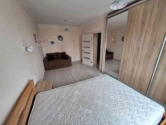 Оренда Квартира 1-кімнатна, 20/25 поверх на Гмирі, 12б Киев