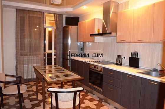 Оренда Квартира 2-кімнатна, 18/25 поверх на Краснозвездный просп./Лобановського просп. Киев