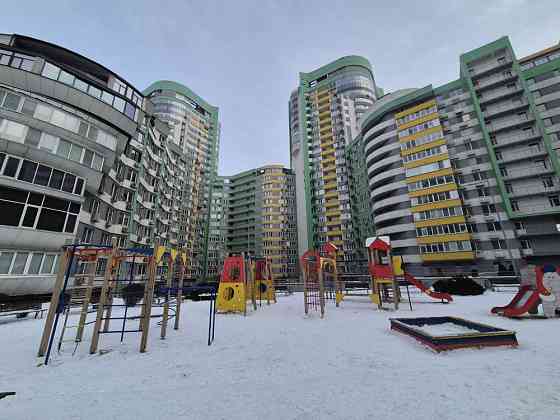 Продаж Квартира 1-кімнатна, 3/12 поверх на Вишгородська вул., д. 45 Kiev