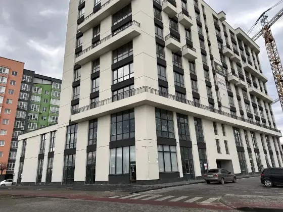 Продаж Приміщення в житловому будинку площа 445 кв.м 1-й поверх на Millennium Івано-Франківськ