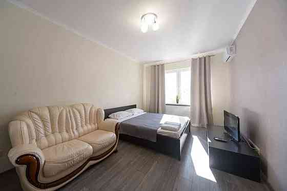 Оренда Квартира 1-кімнатна, 23/25 поверх на Чавдар, 38 Kiev