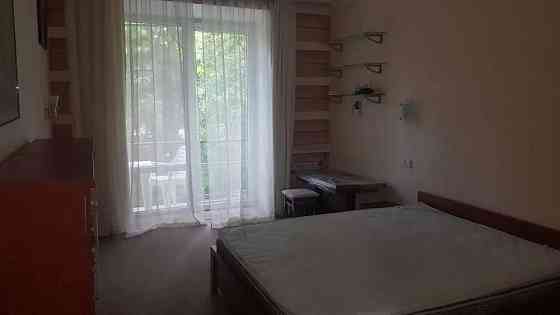 Оренда Квартира 2-кімнатна, 4/5 поверх на ул. Трёхсвятительская Киев