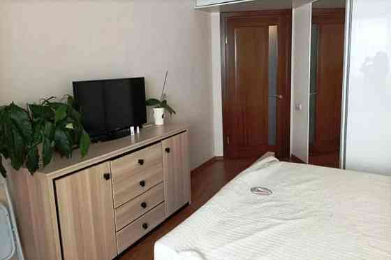 Просторная двухуровневая квартира возле парка Победы. Одеса