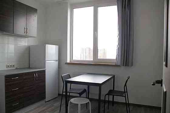 Оренда Квартира 1-кімнатна, 20/25 поверх на пл. Дарницкая Київ