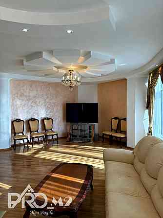 Продаж Квартира 3-кімнатна, 11/30 поверх на Велика Васильківська вул., д. 72 Київ