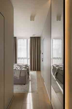 Продаж Квартира 2-кімнатна, 6/7 поверх на Салютна вул., д. 2б Kiev