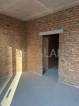 Продаж Будинок 4-кімнатний на Звіринецька вул., 72 Київ