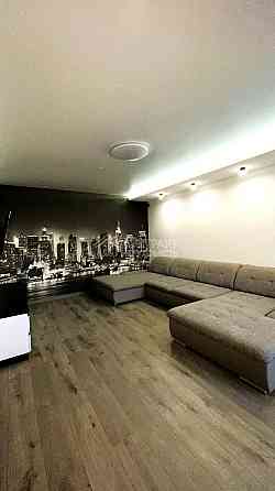 Продаж Квартира 2-кімнатна, 7/9 поверх на вул. Салтівське Kharkiv