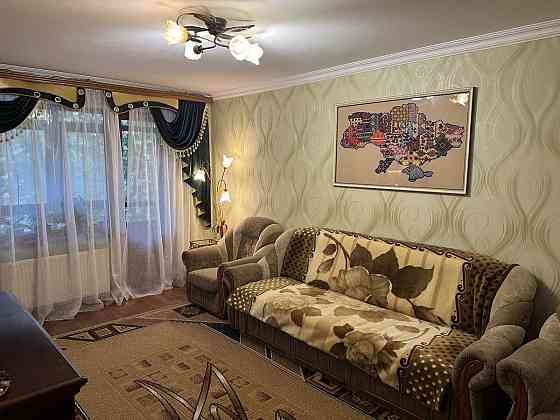 4 кімнатна квартира + гараж. Кропивницький