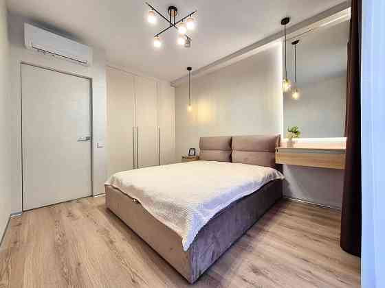 Продаж Квартира 2-кімнатна, 12/22 поверх на Максимовича Михайла вул., д. 24-Г Київ