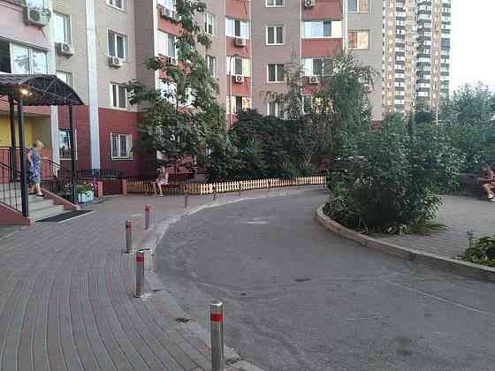 Оренда Квартира 2-кімнатна, 23/25 поверх на ул. Урловская Киев