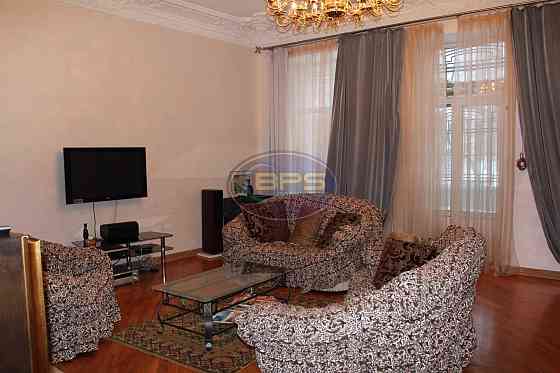 Продаж 2к квартири 102 кв. м Одеса