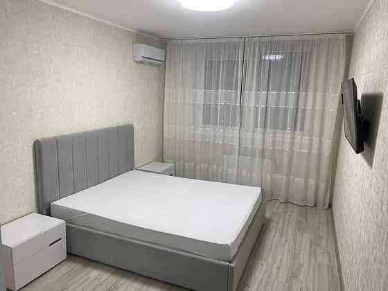 Оренда Квартира 1-кімнатна, 22/25 поверх на Соломії Крушельницької, 15В Киев