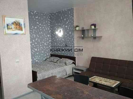 Оренда Квартира 1-кімнатна, 7/32 поверх на Жилянская ул. Київ