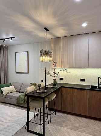 Продаж Квартира 1-кімнатна, 17/25 поверх на Повітряних сил вул., д. 56 Киев