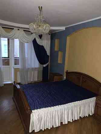 Оренда Квартира 3-кімнатна, 4/15 поверх на пр. Петра Григоренко Київ