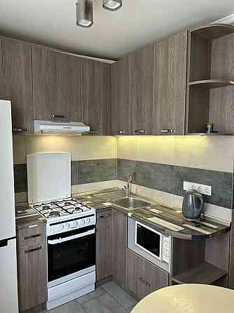 Оренда Квартира 3-кімнатна, 12/12 поверх на вул. Малишка, 3 Київ