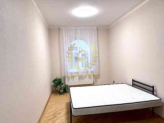 Продаж Будинок 6-кімнатний на Полевая ул., 4 