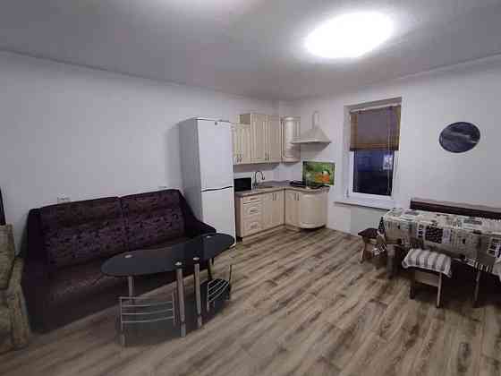 Оренда Квартира 2-кімнатна, 1/2 поверх на Повітрофлотська, 86в Kiev