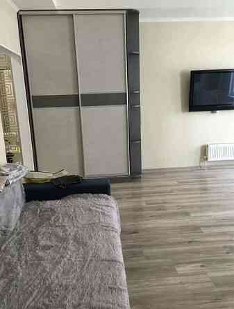 Оренда Квартира 1-кімнатна, 4/9 поверх на ул. Дмитрия Луценко, 8 Kiev