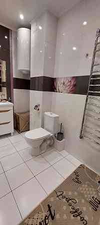 Продаж Квартира 3-кімнатна, 10/12 поверх на Дмитрівська вул., д. 75 Киев