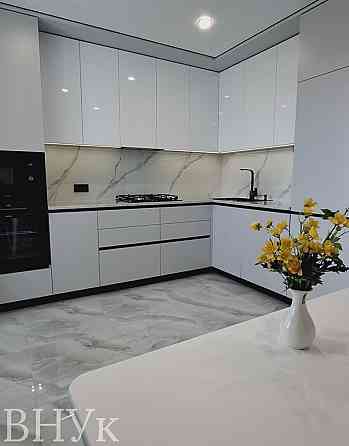 Продаж Квартира 2-кімнатна, 7/10 поверх на вул. Курбаса Л. Ternopil'