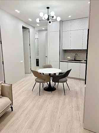 Продаж Квартира 2-кімнатна, 16/19 поверх на Хмельницького Богдана вул., д. 58-А Київ