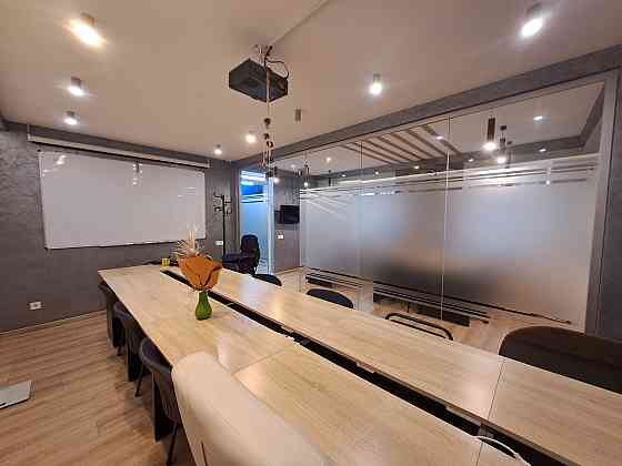 Оренда приміщення вільного призначення на Замкова вул., 5 поверх - 1/5 Тернополь