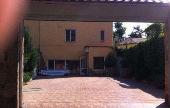 Продам дом на 13 Фонтана у моря первая линия . Odessa