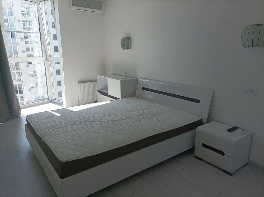 Оренда Квартира 2-кімнатна, 21/25 поверх на вул.Драгоманова, 2а Киев - изображение 4