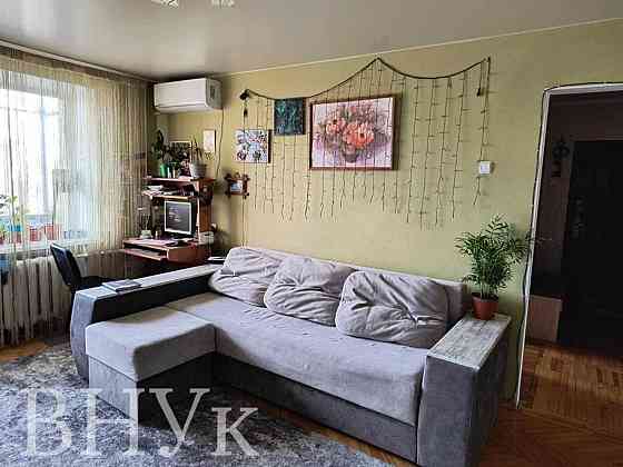 Продаж Квартира 3-кімнатна, 5/5 поверх на Юності Vinnytsya